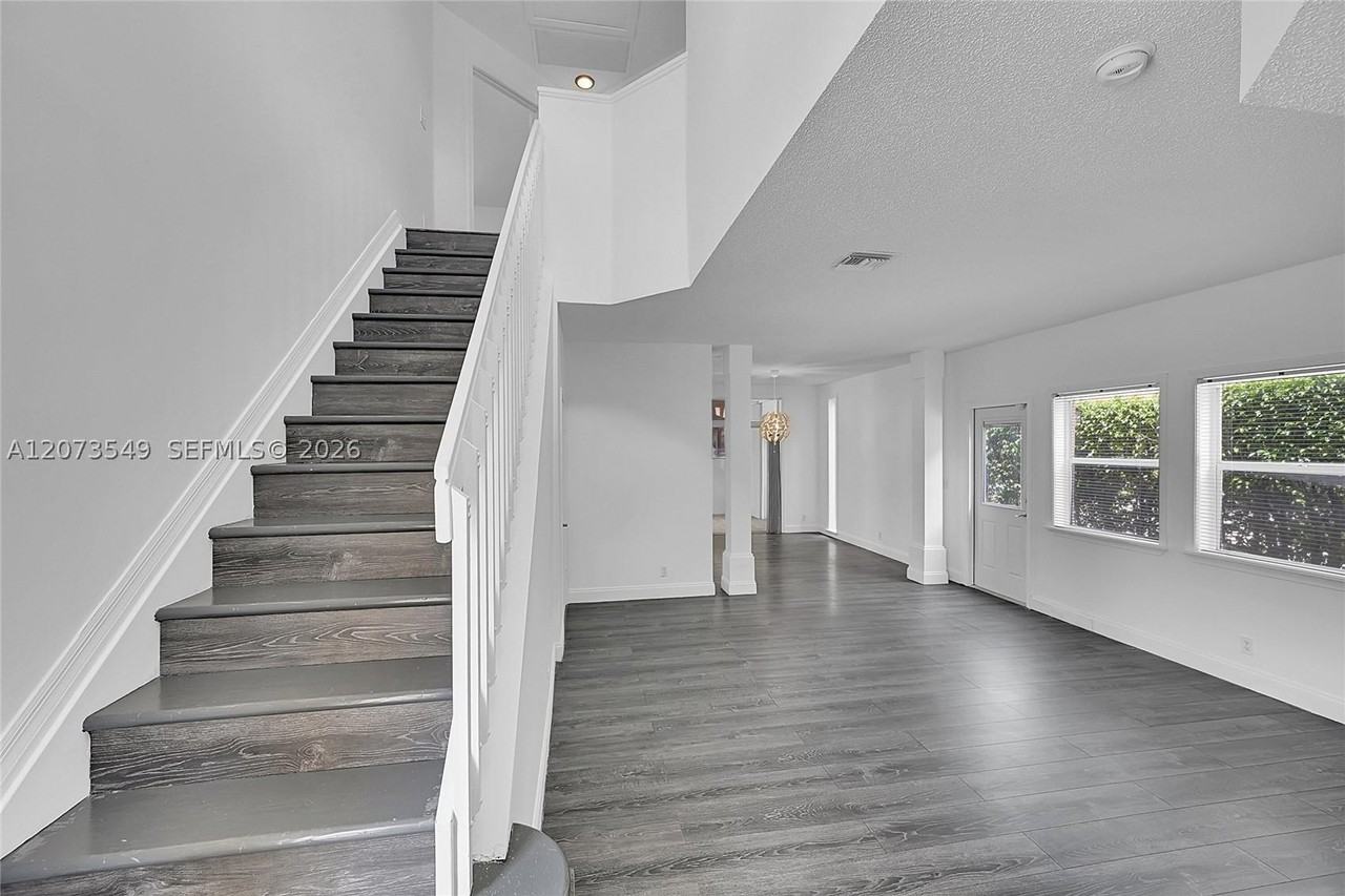 11201 Lakeview Dr #48M - Photo 6 of 28