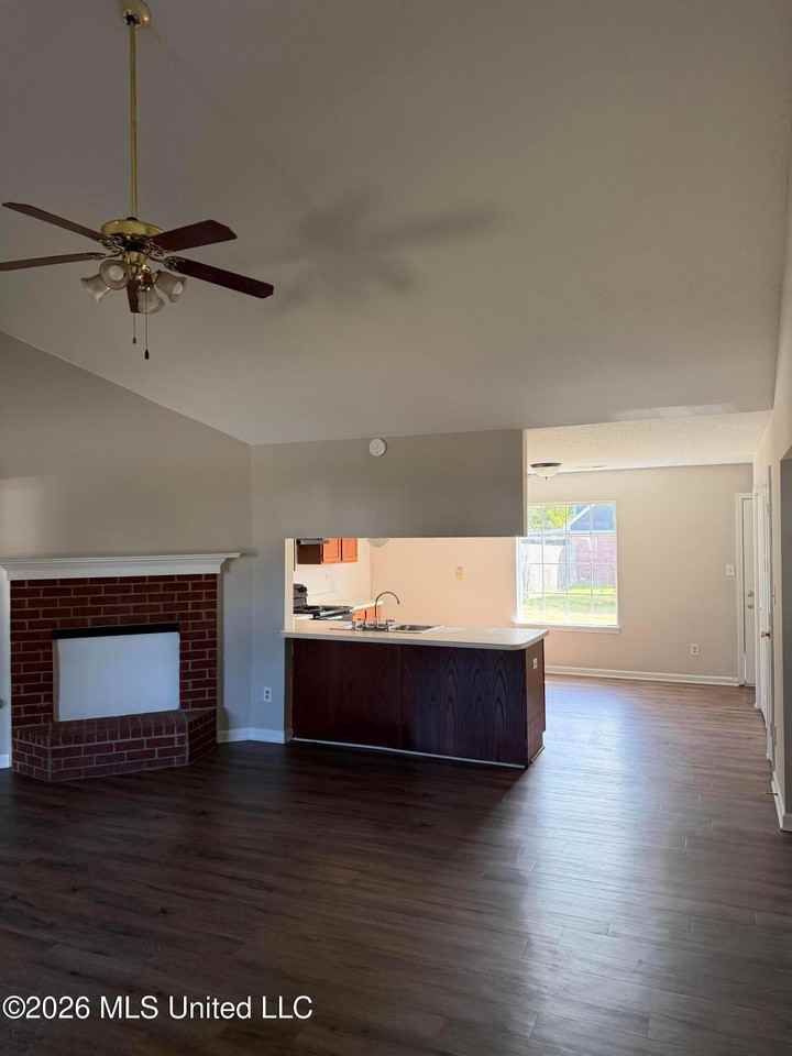 2531 Bristol Cv - Photo 6 of 26