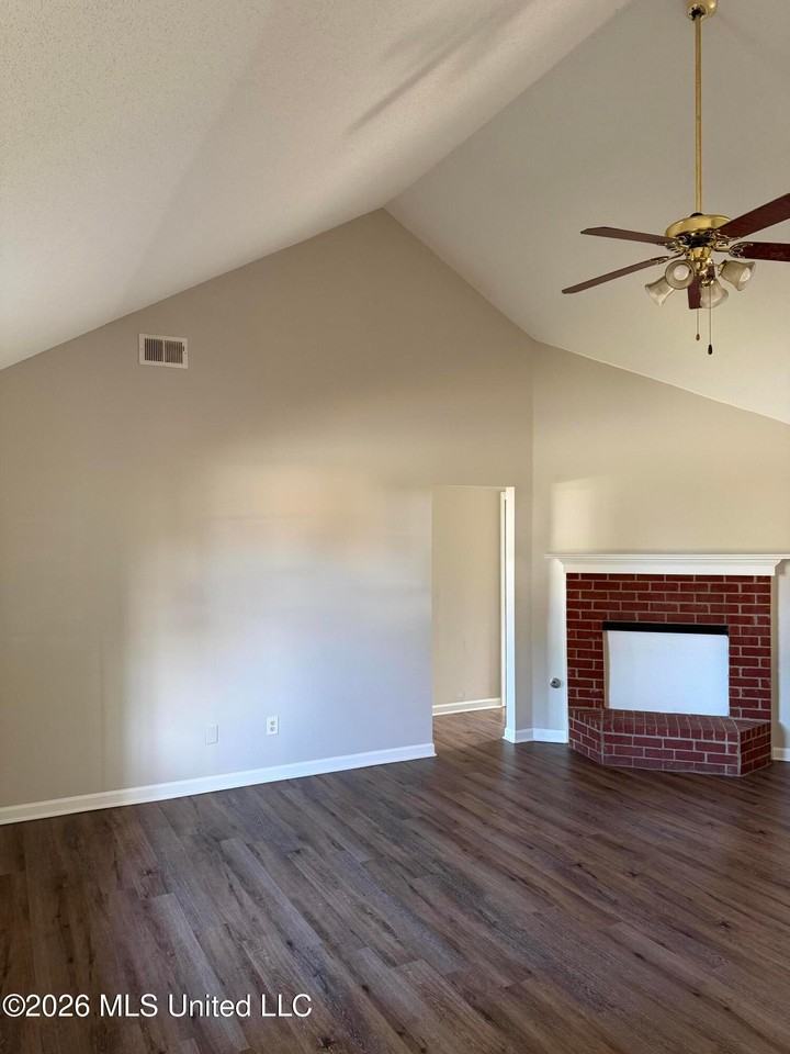 2531 Bristol Cv - Photo 7 of 26