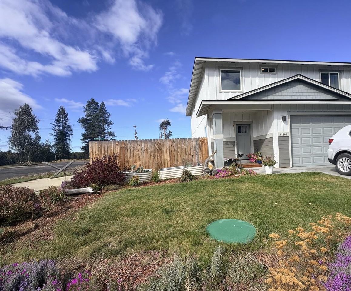 51203 Riley Ln - Photo 2 of 18