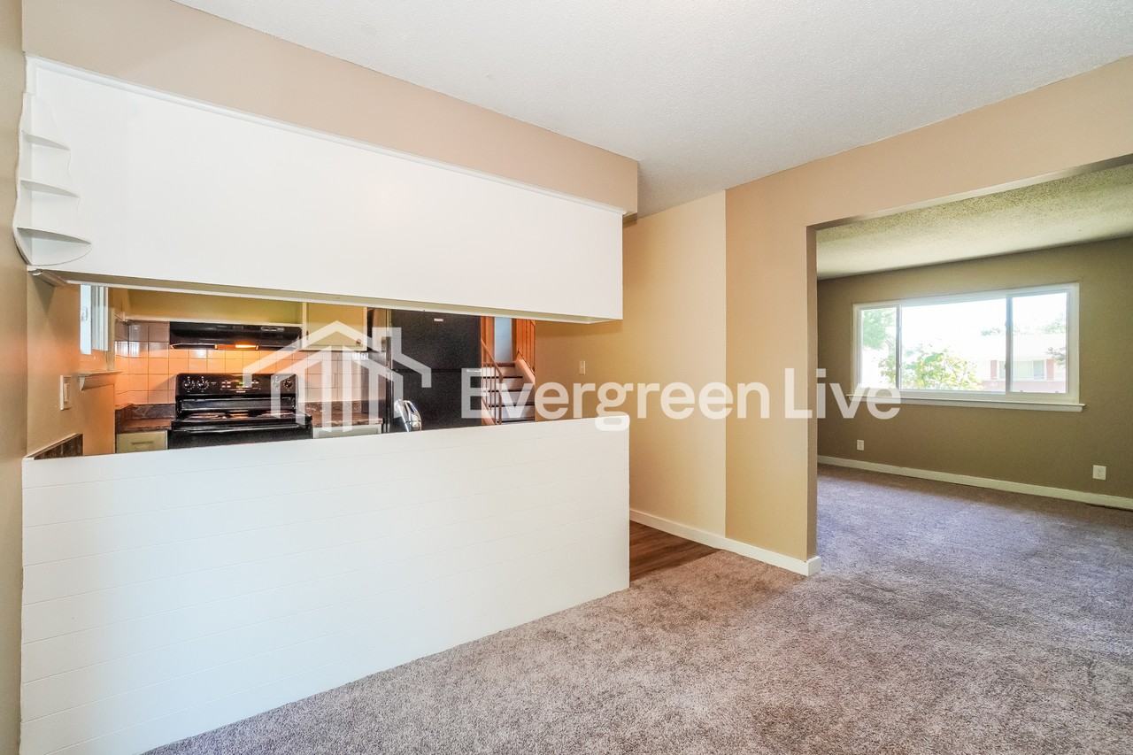 5018 Labelle Dr - Photo 6 of 15