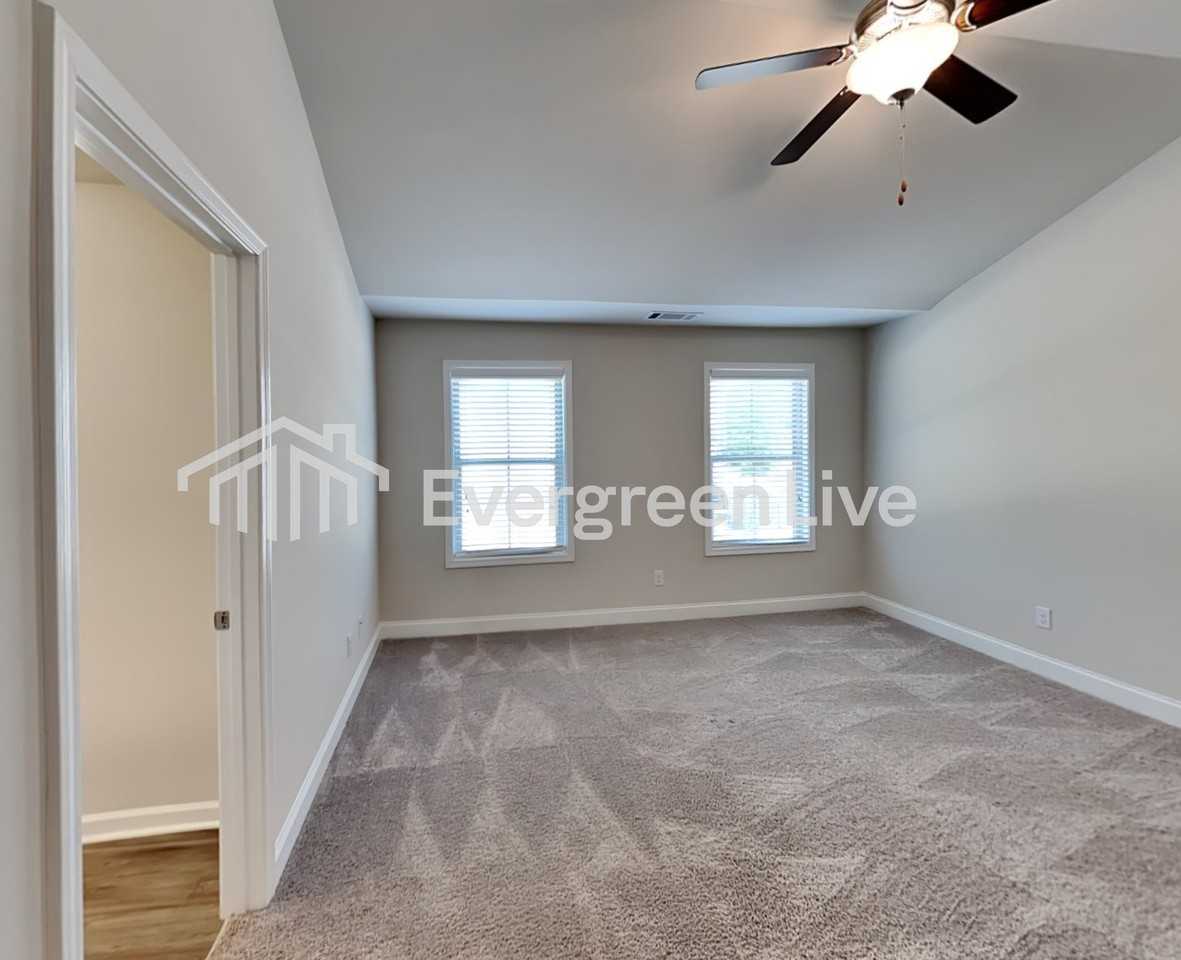 205 Connie Ct - Photo 7 of 15