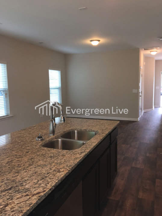 215 Jimmy Love Ln - Photo 6 of 20