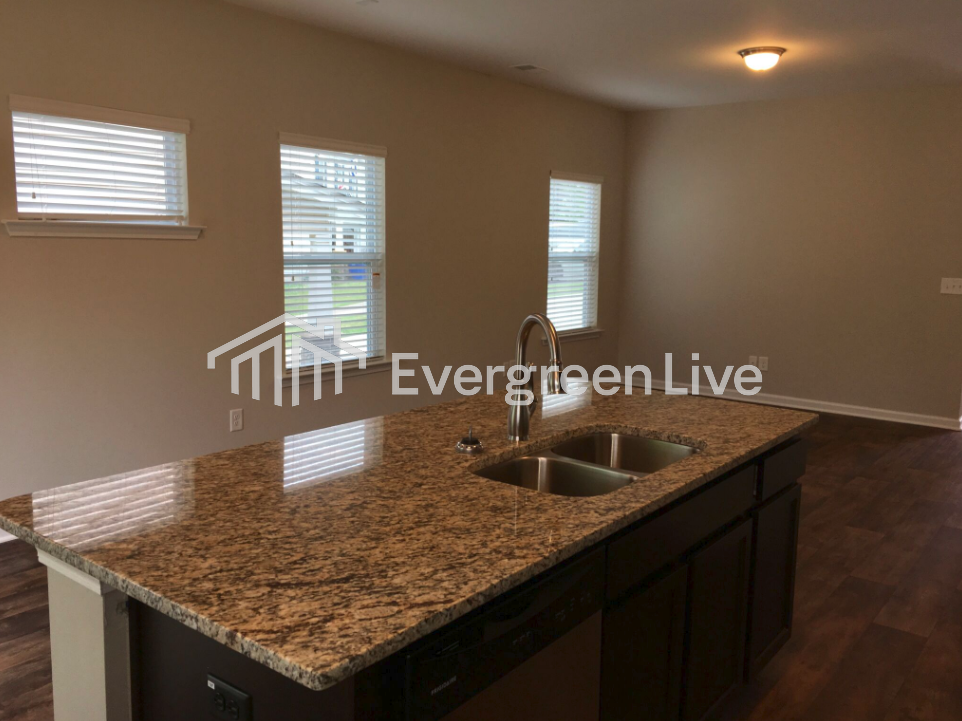 215 Jimmy Love Ln - Photo 7 of 20