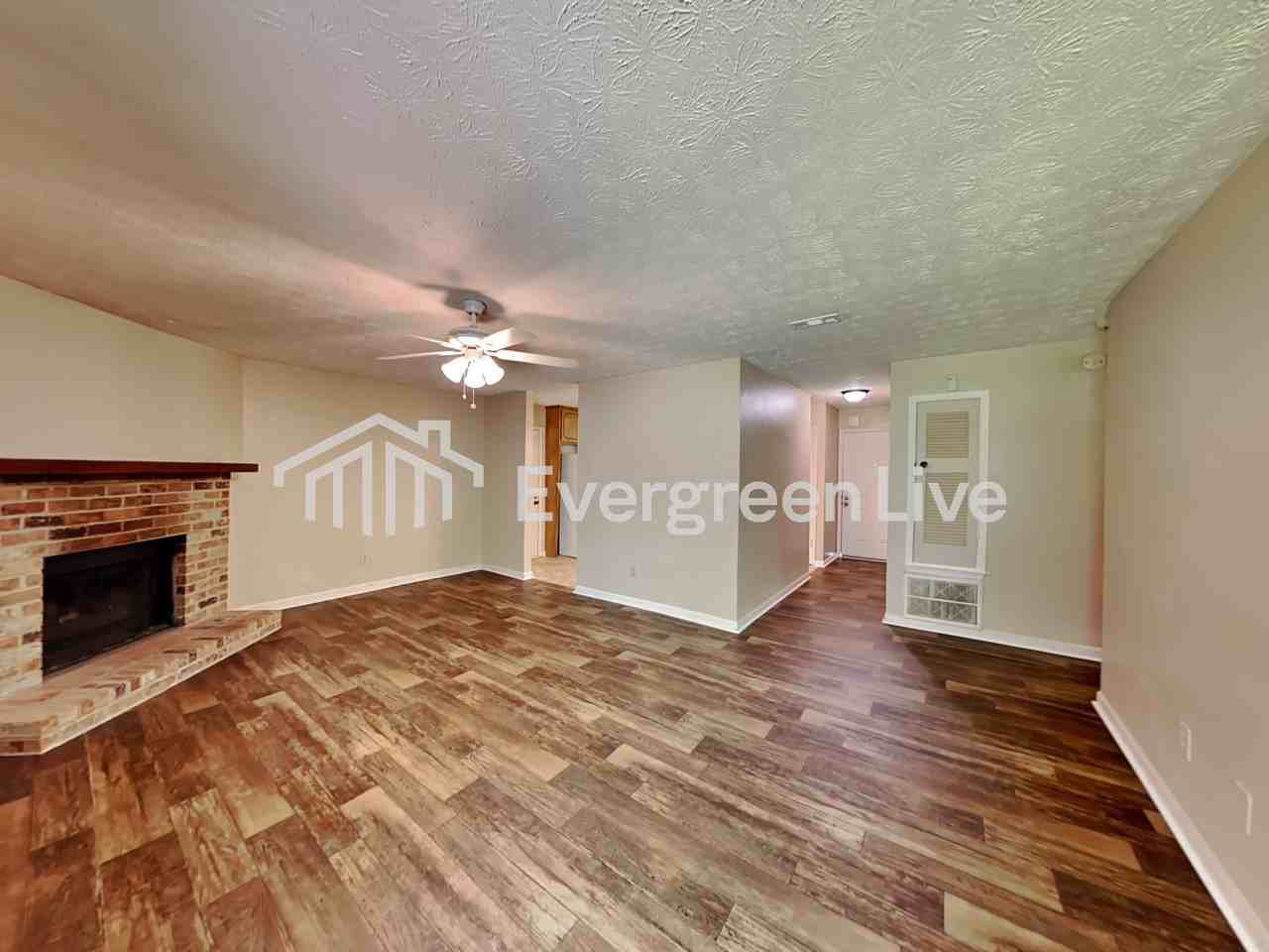 10227 Hamilton Gln - Photo 2 of 15