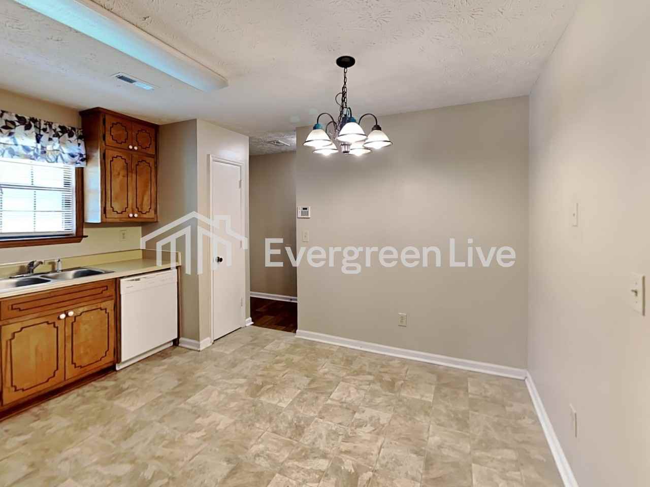 10227 Hamilton Gln - Photo 6 of 15