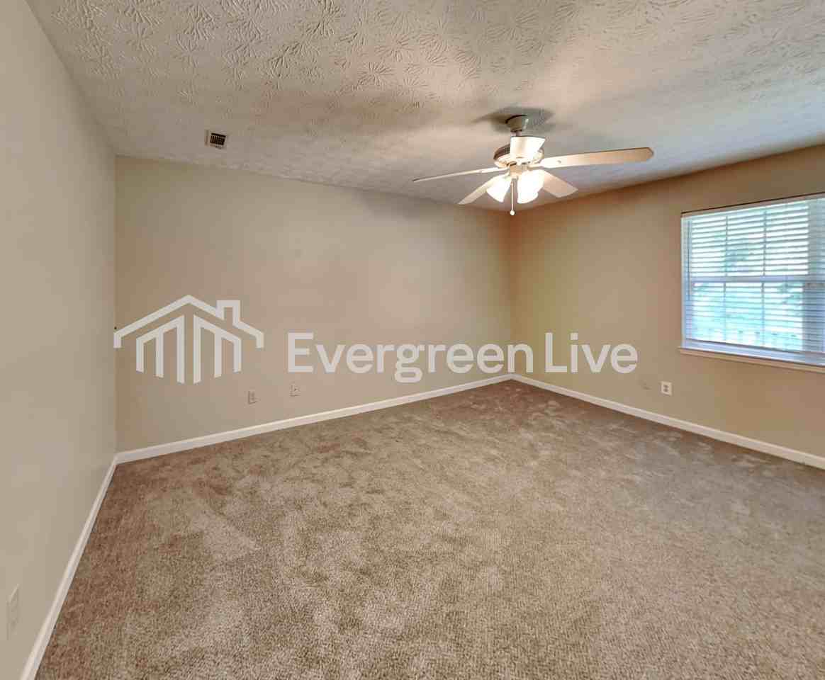 10227 Hamilton Gln - Photo 7 of 15