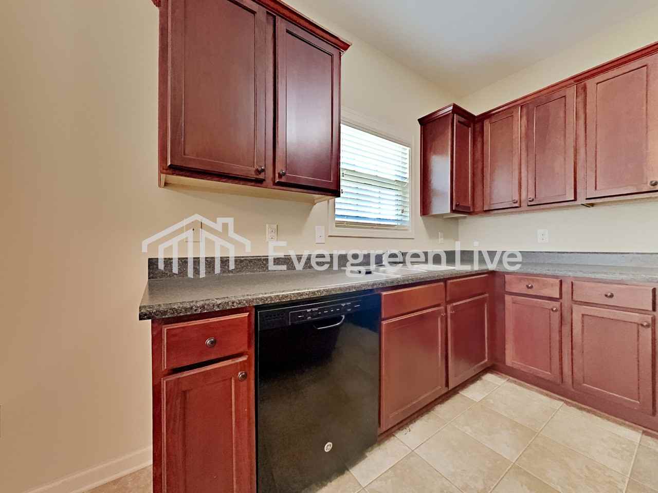 2551 Freemont St - Photo 4 of 15
