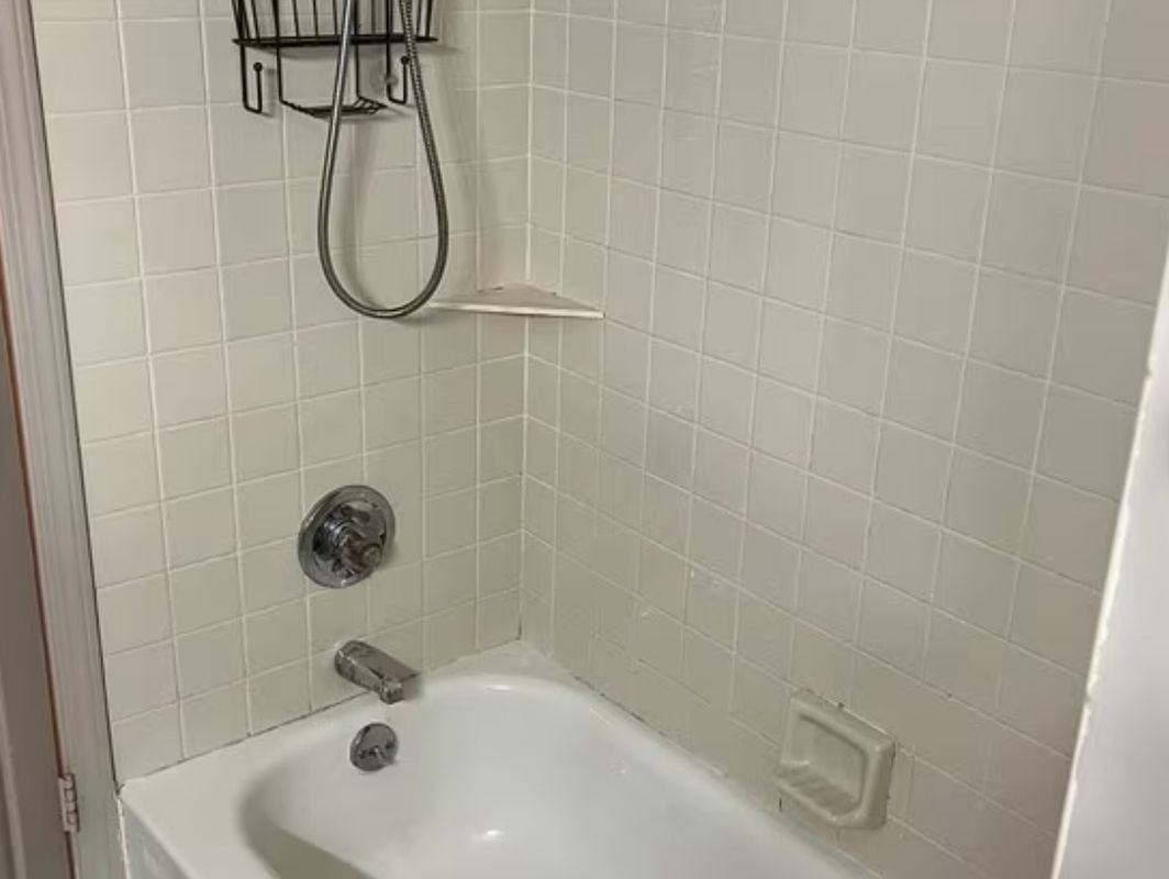 405 Sunset Ln - Photo 2 of 11