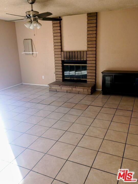 12525 Kiowa Rd ##1 - Photo 2 of 10