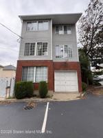 featured image of 16 Roosevelt Ct