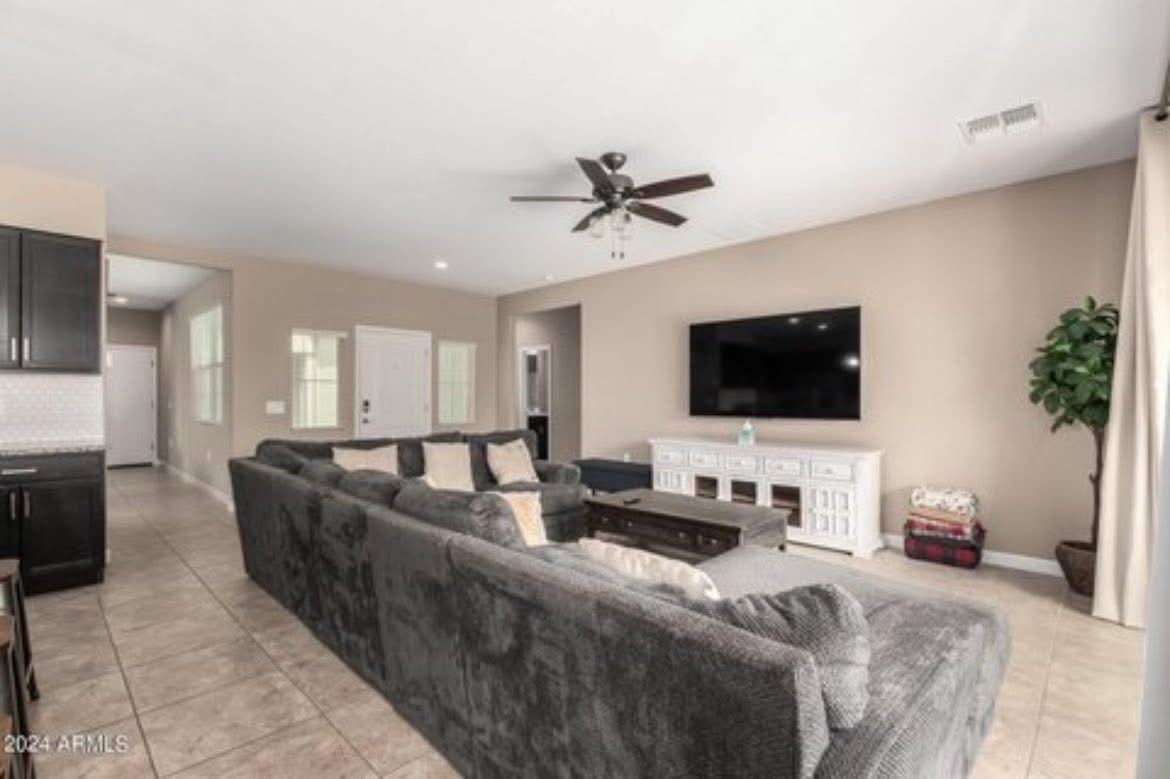 3331 N 299th Dr - Photo 5 of 23