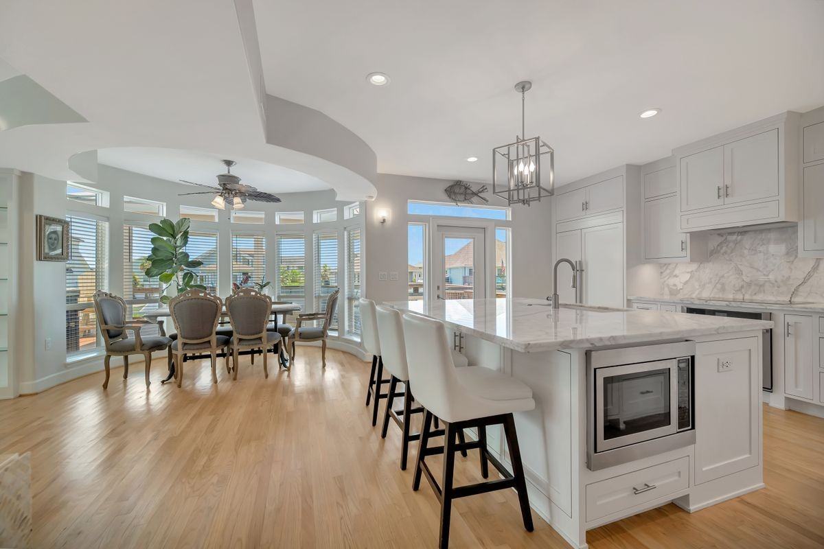 1303 Outrigger - Photo 2 of 4