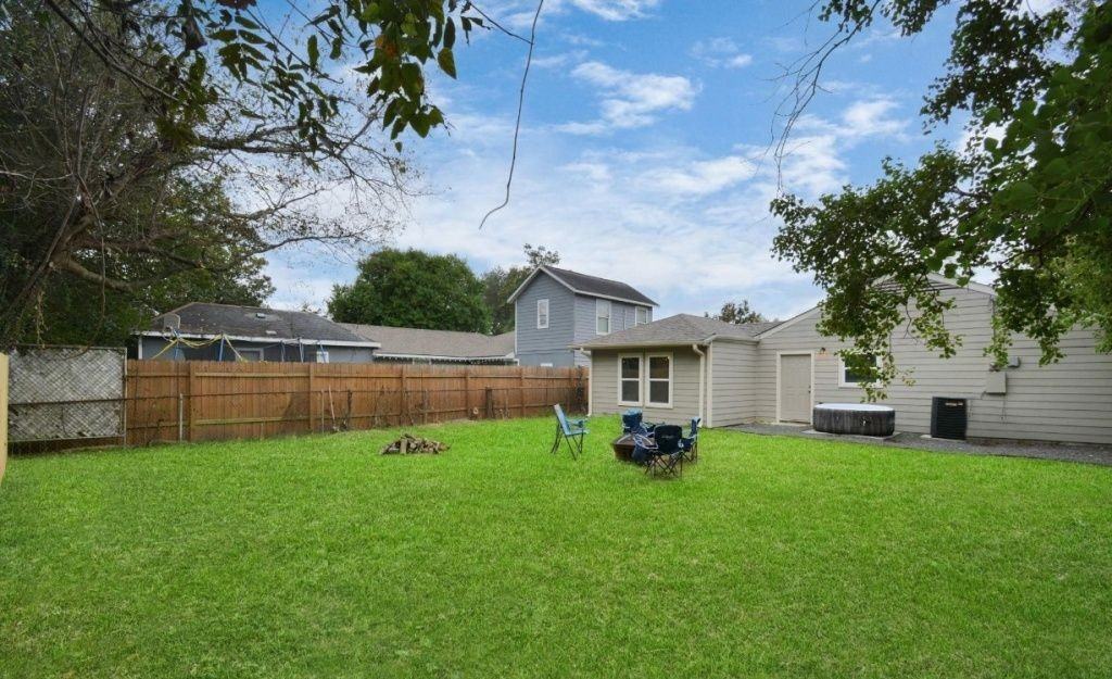 5410 Bataan Rd - Photo 7 of 8