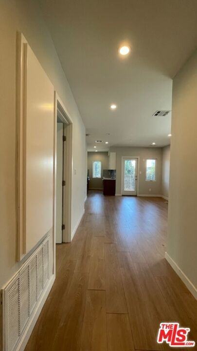 4937 W 20th St - Photo 2 of 18