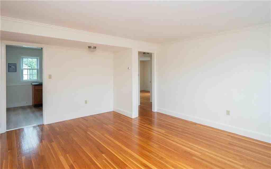 194 N Fenner Ave ##D - Photo 4 of 31