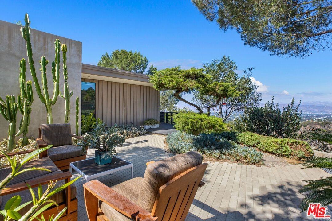 3346 Beverly Ranch Rd - Photo 5 of 43
