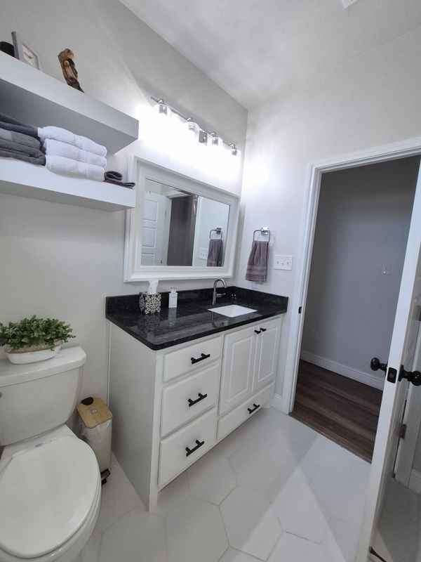 1022 North Genoa Avenue - Photo 5 of 36