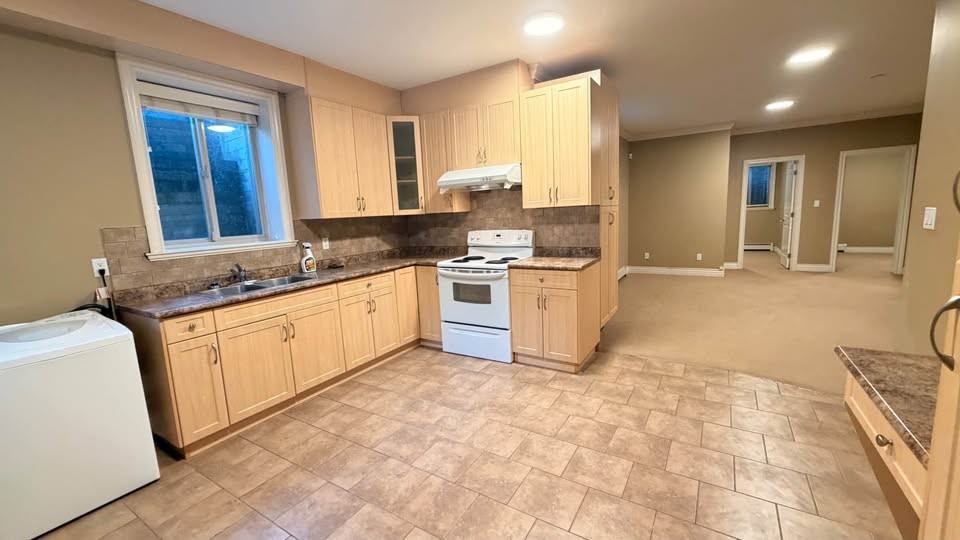 8367 171 Street - Photo 3 of 20