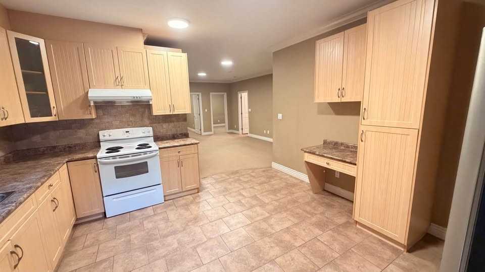 8367 171 Street - Photo 4 of 20