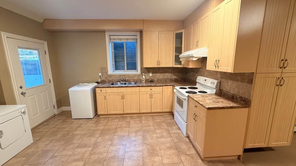 8367 171 Street - Photo 6 of 20