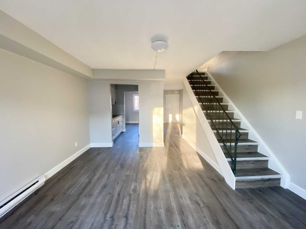 210 Park Ave E #7 - Photo 4 of 11