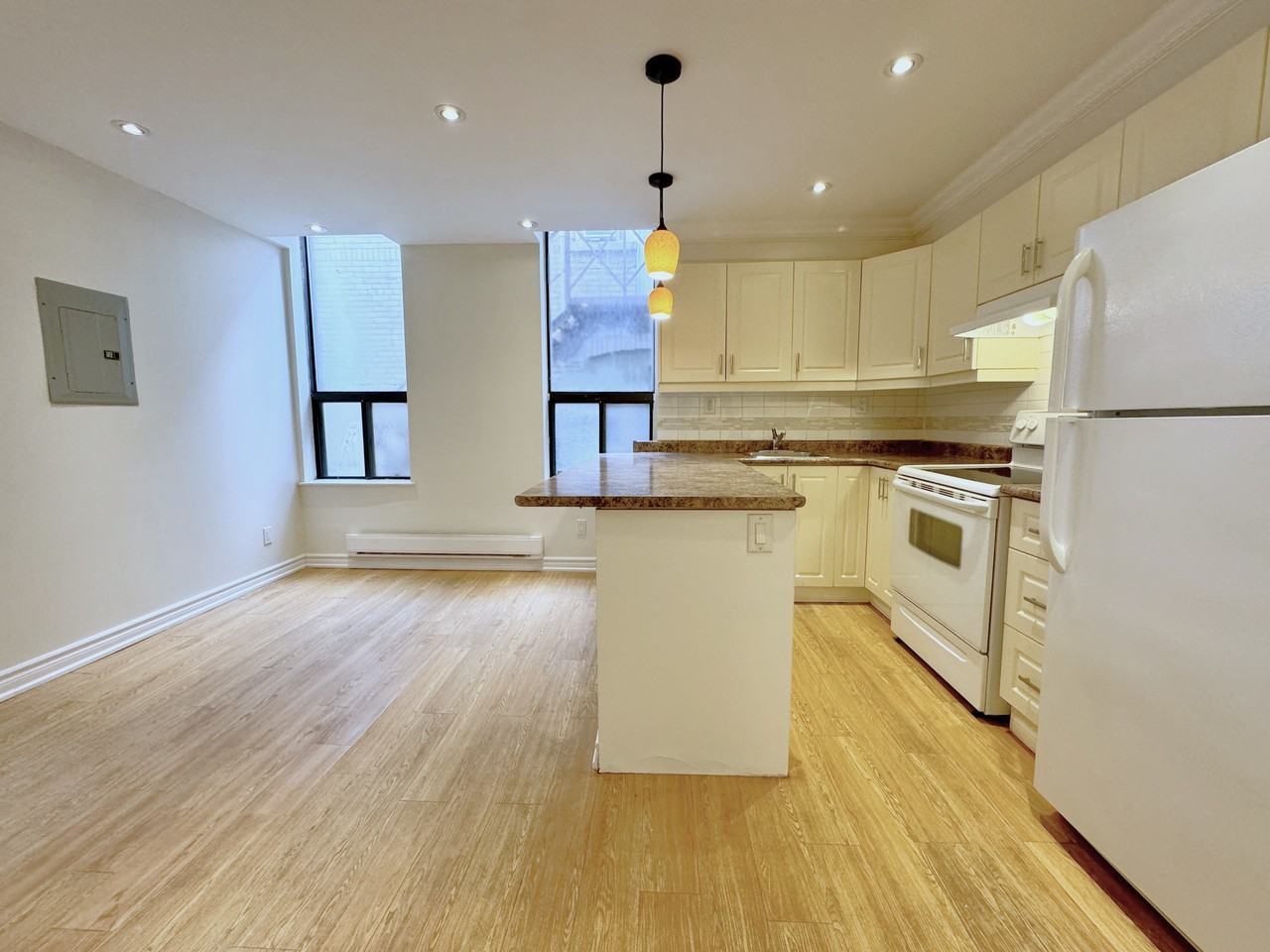 249 Logan Ave #3 - Photo 3 of 11