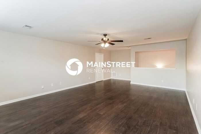 411 Nathan St - Photo 4 of 17