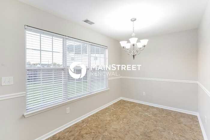 411 Nathan St - Photo 7 of 17