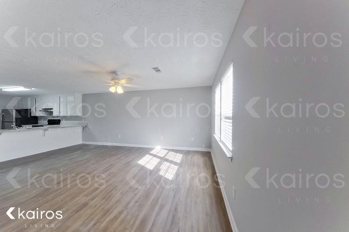 107 Fawn Dr - Photo 4 of 20