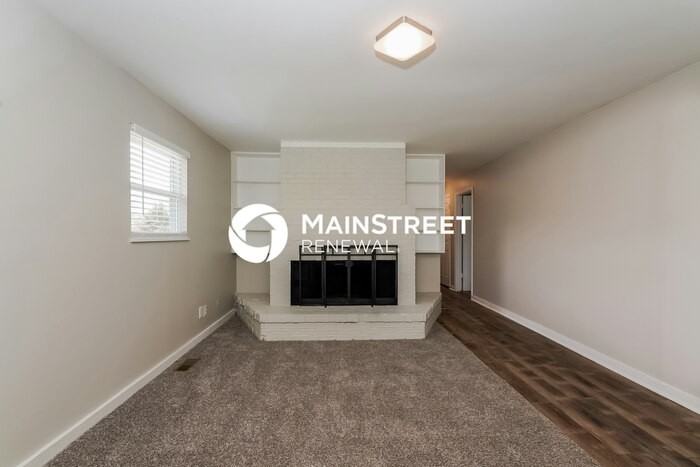 2816 Dietz St - Photo 3 of 16