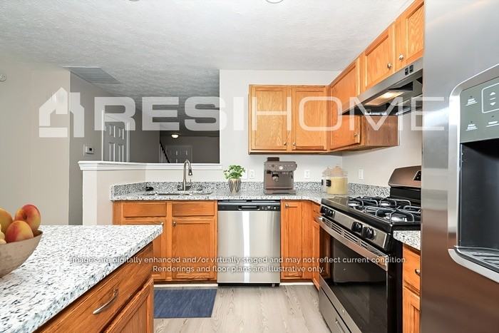 2890 Lakeside Cir - Photo 3 of 20