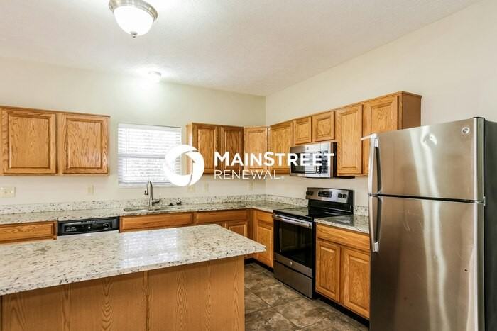 11705 Rossmore Dr - Photo 4 of 17