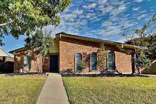 745 Cambridge Dr - Photo 1 of 1