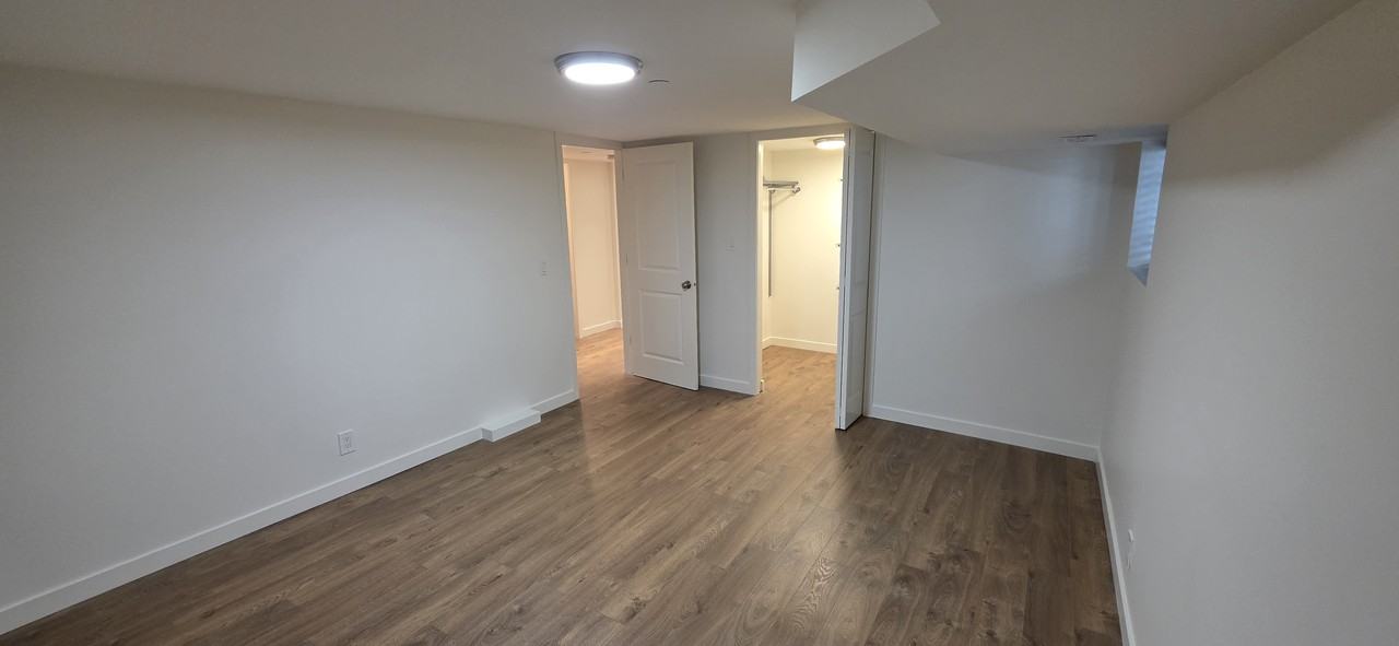 1071 East 10th Avenue - Photo 5 of 18