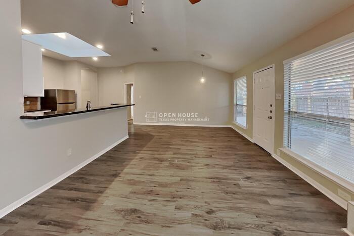 14518 Enola Dr - Photo 5 of 23