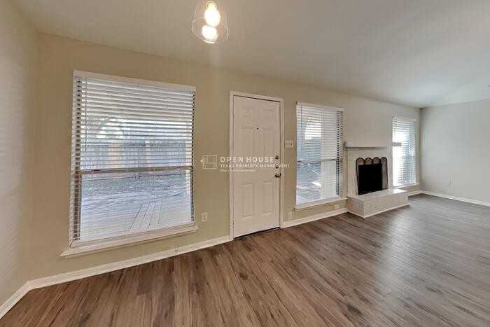 14518 Enola Dr - Photo 6 of 23