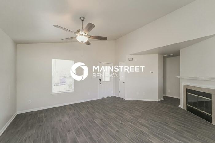 10619 Coulport Ln - Photo 4 of 16
