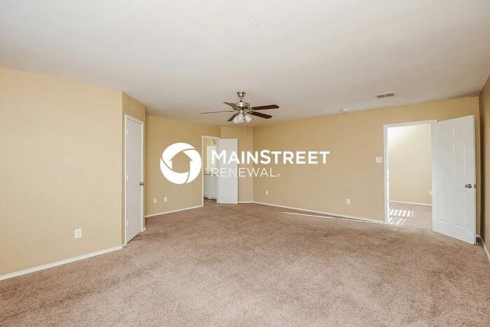 2314 Midbury Dr - Photo 7 of 17