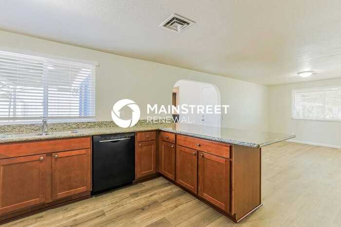 1530 W Boise Pl - Photo 5 of 16