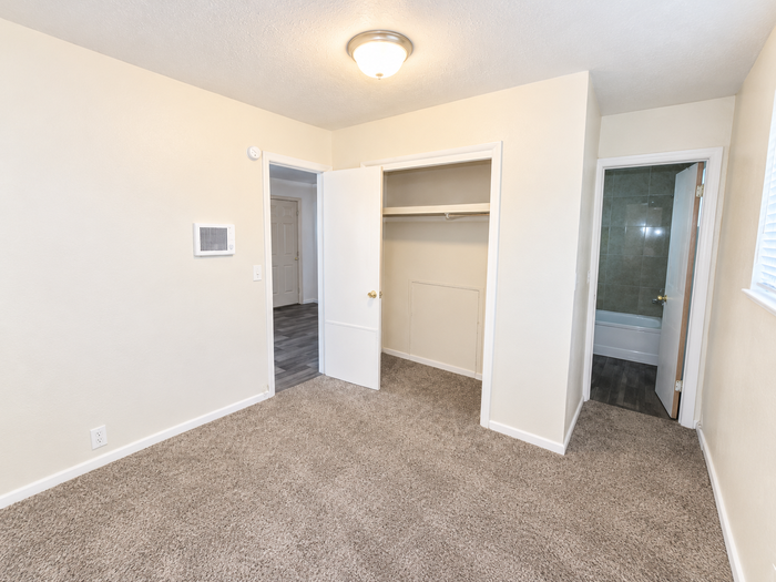 3149 N 33rd St #2 - Photo 5 of 8