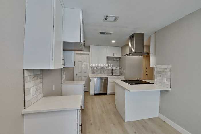 10650 Quest Dr - Photo 6 of 20