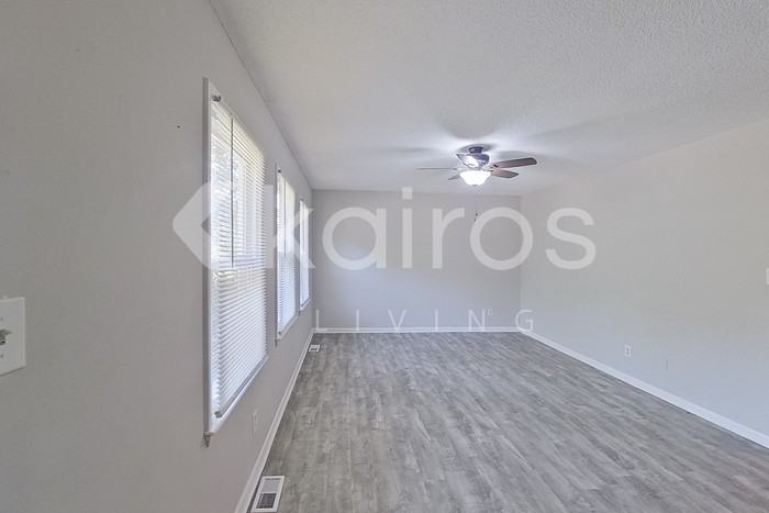 4171 Forest Point Dr - Photo 2 of 20