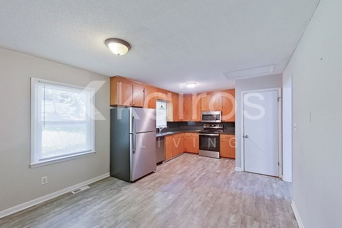 4171 Forest Point Dr - Photo 5 of 20