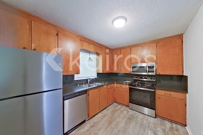 4171 Forest Point Dr - Photo 6 of 20
