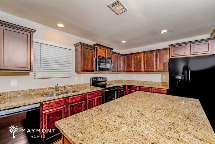16415 Waterbury Ln - Photo 7 of 12
