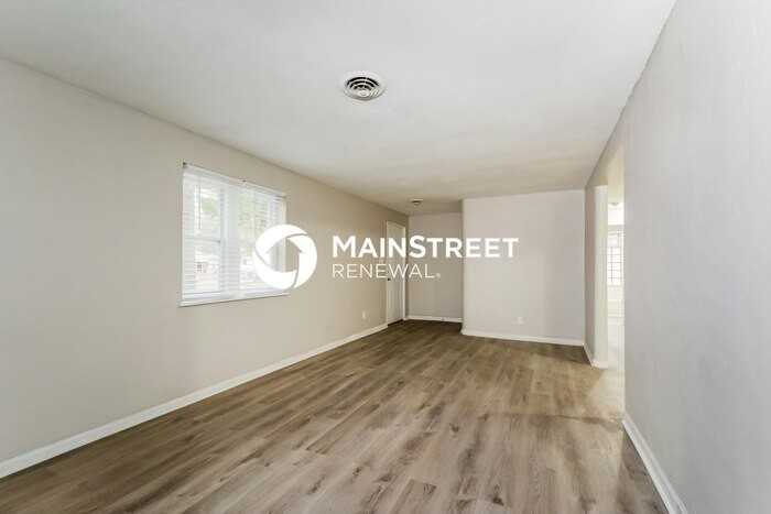 533 Ford Dr - Photo 4 of 16