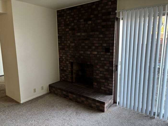 2901 Poplar St - Photo 5 of 11