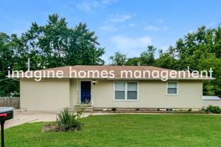 7405 Nw Belvidere Pkwy - Photo 1 of 1