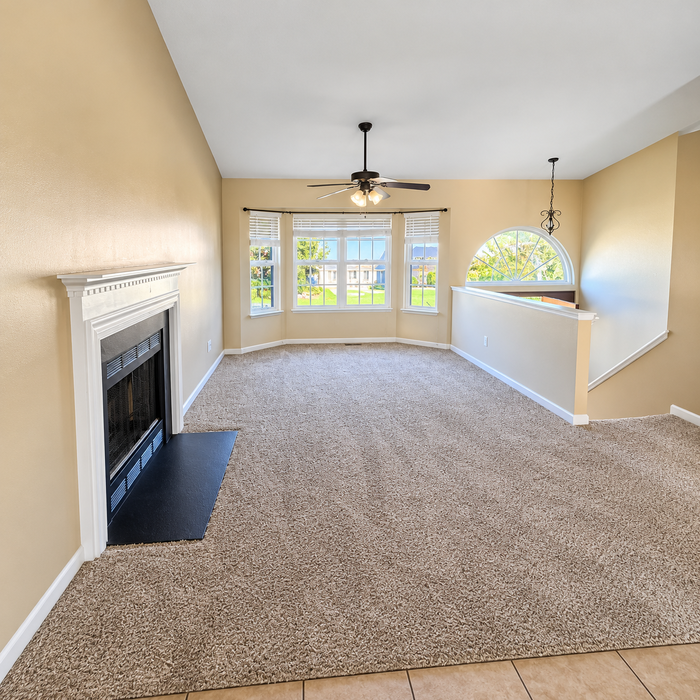 3086 Valley Oaks Dr - Photo 2 of 11
